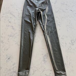 Aerie OFFLINE Real Me High-Rise Faux Leather Leggings – Olive – XS – NWT